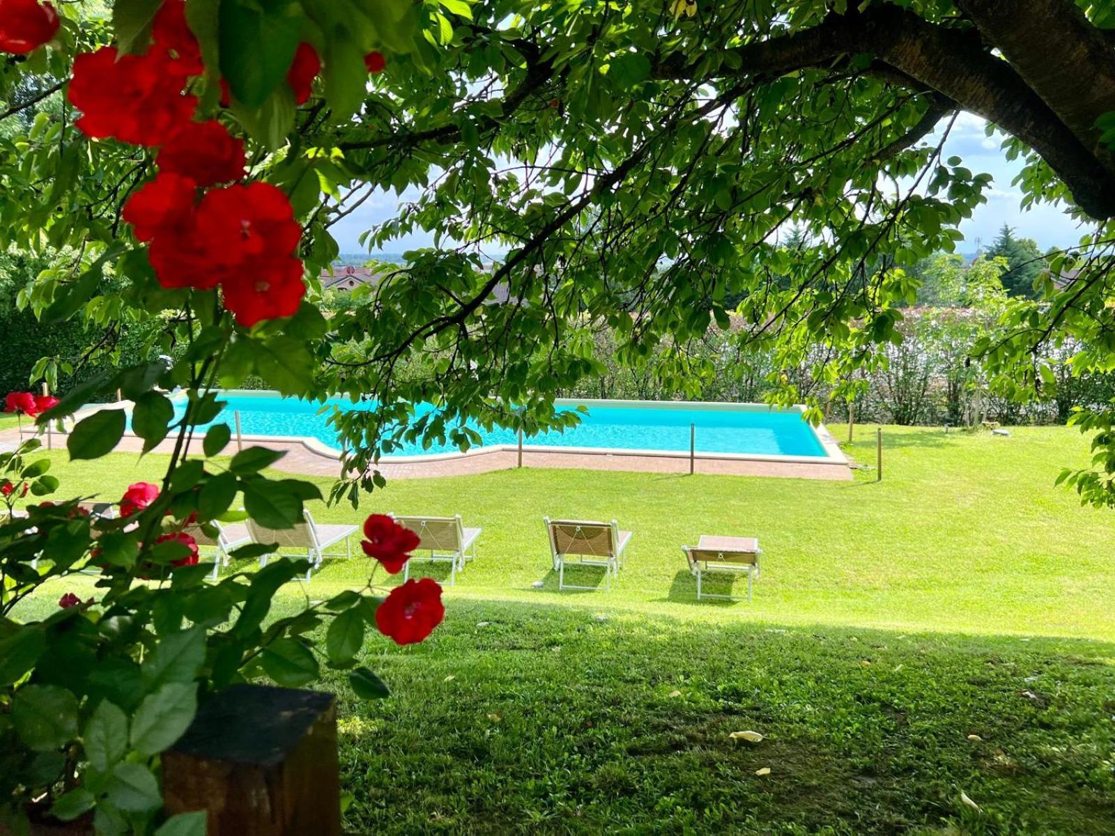 مونْكالييري Le Serre Suites & Apartments المظهر الخارجي الصورة